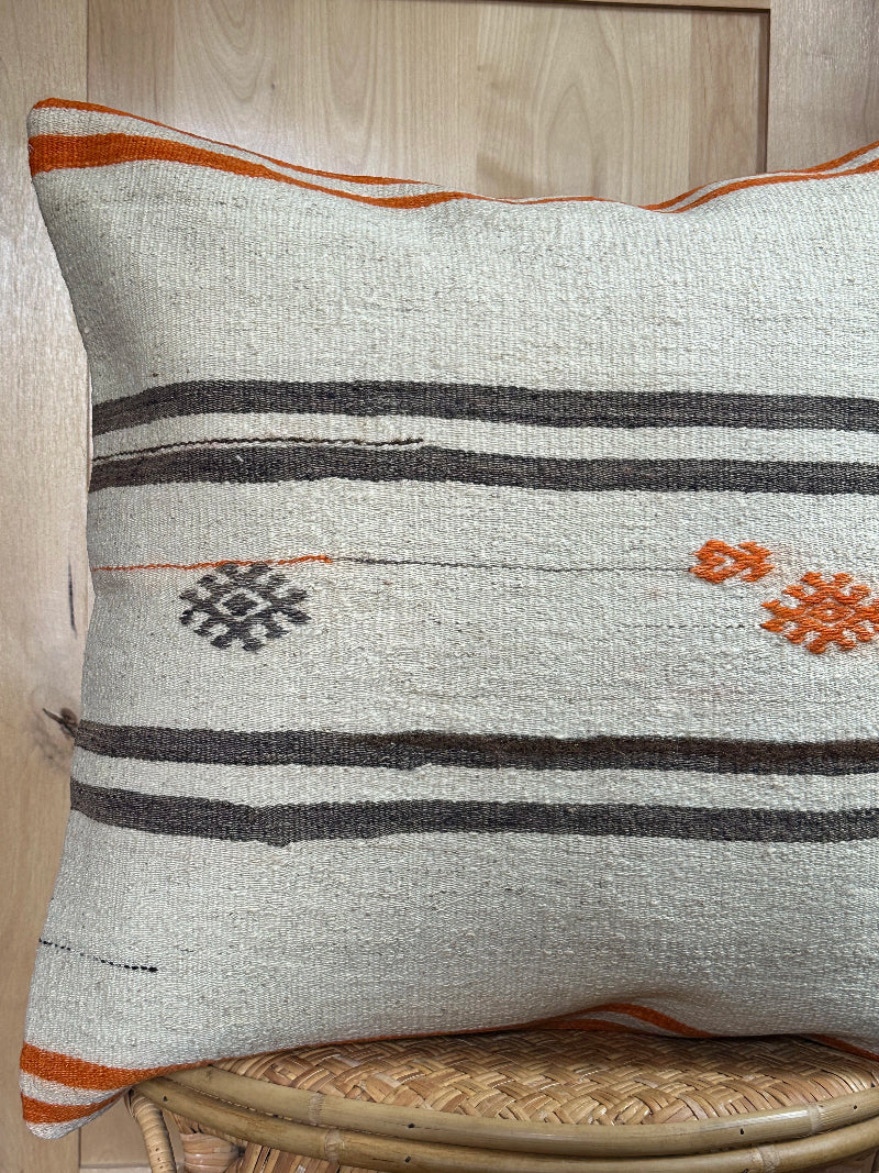 Minimalist Turkish Kilim Pillow Cover – Handwoven Wool Cushion in Ivory with Burnt Orange and Charcoal Gray Tribal Stripes – Modern Boho and Southwestern Home Decor