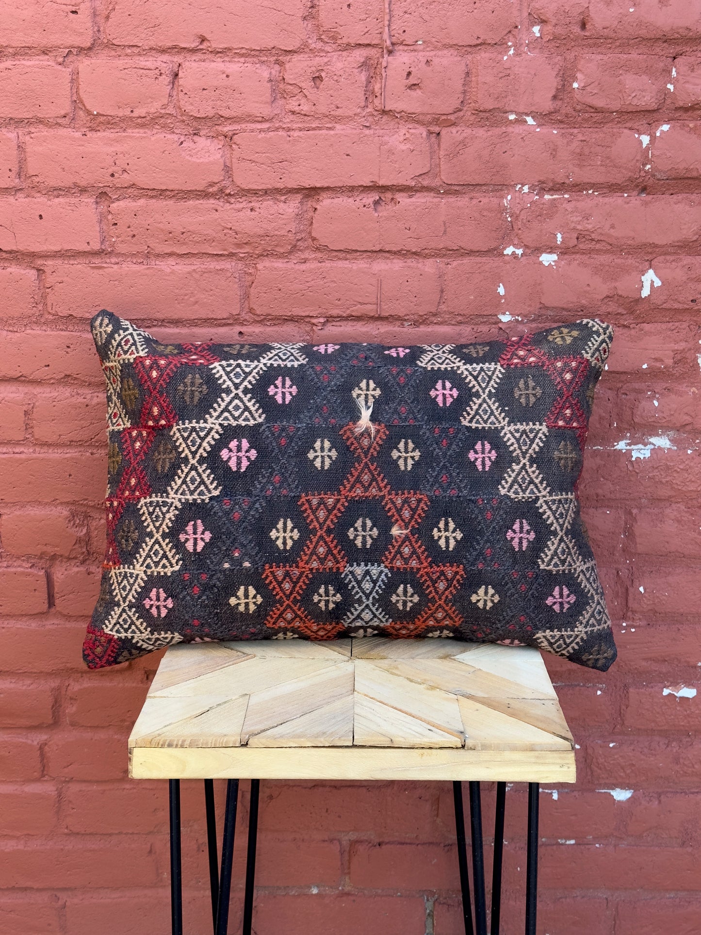 Cicim Pillow, P-0005
