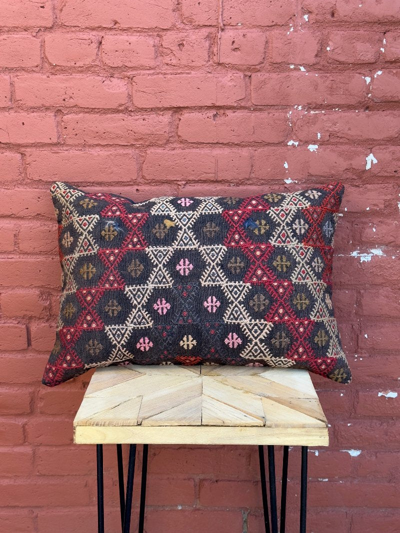 Cicim Pillow, P-0006