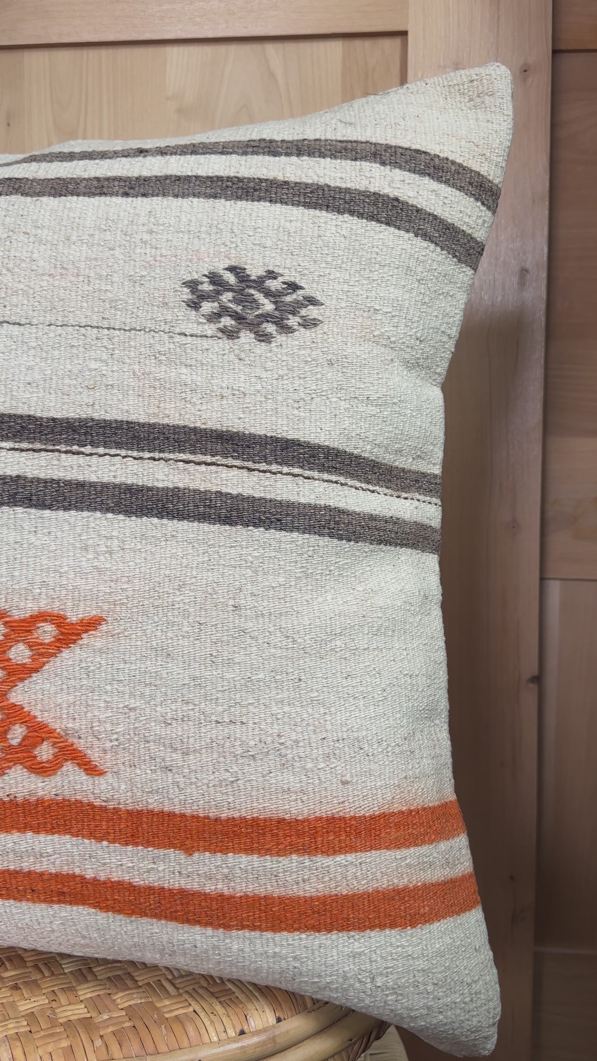 Minimalist Turkish Kilim Pillow Cover – Handwoven Wool Cushion in Ivory with Burnt Orange and Charcoal Gray Tribal Stripes – Modern Boho and Southwestern Home Decor
