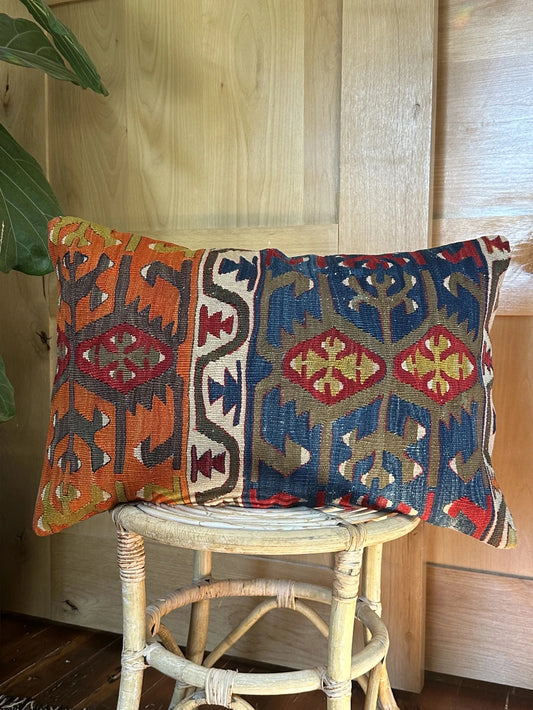 Geometric 16 x 24 Lumbar Pillow - P-0189