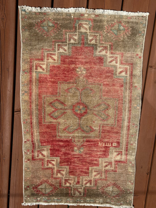 SEVDA - Vintage Turkish Mini Rug