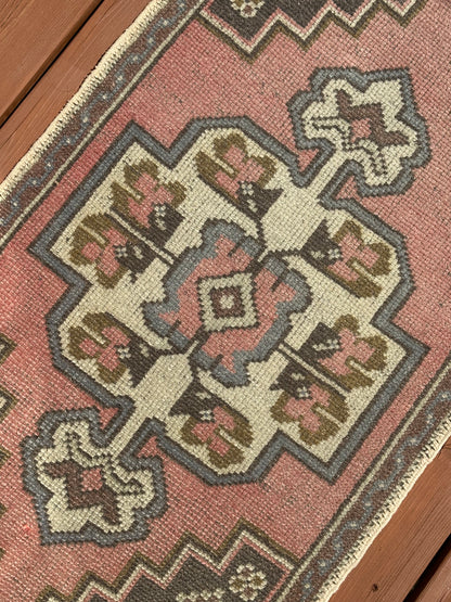 BAHAR - Vintage Turkish Mini Rug, 1.9 x 3 ft