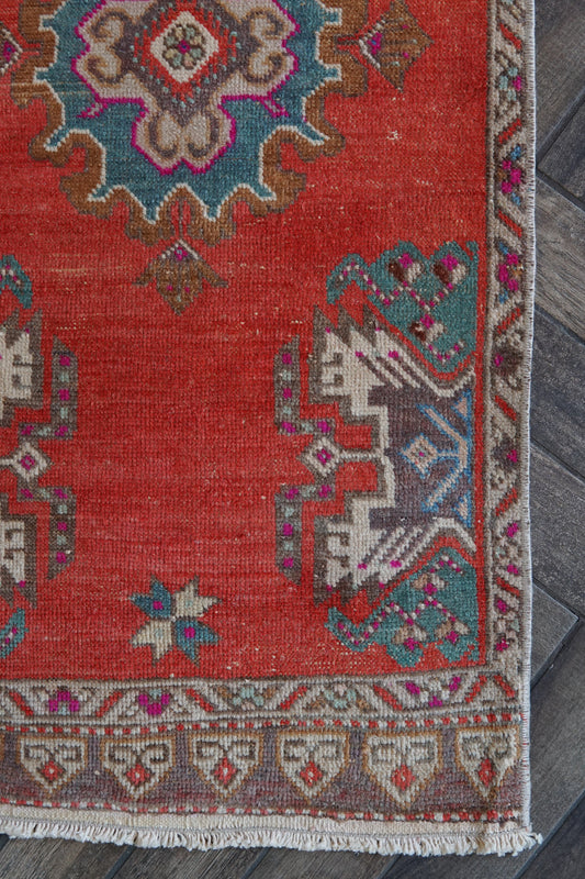 Nuray - Small Turkish Pile Rug 1.6 x 3.5 ft