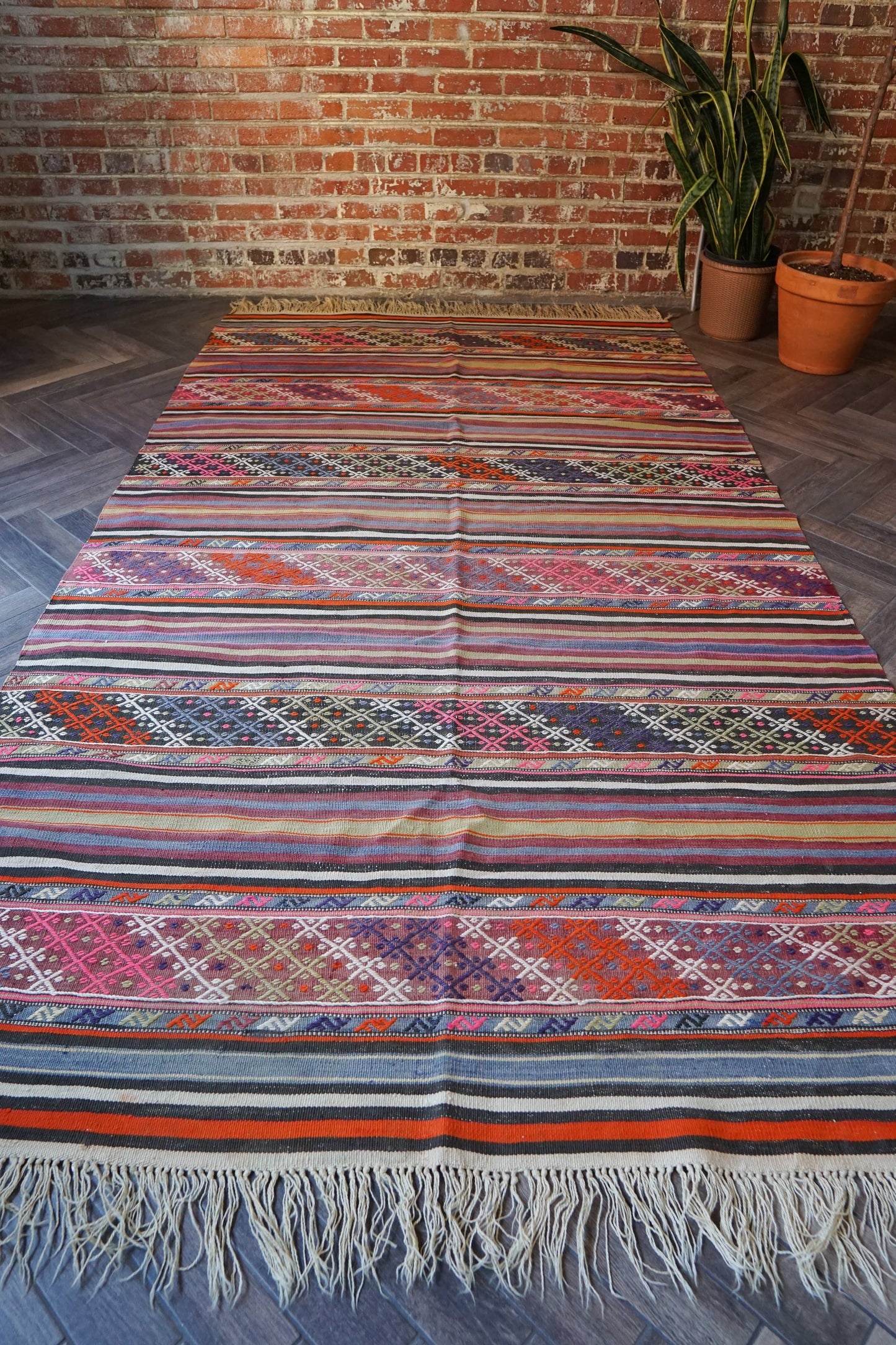 Emine - Large Turkish Kilim Area Rug 5.1 x 9.9 ft